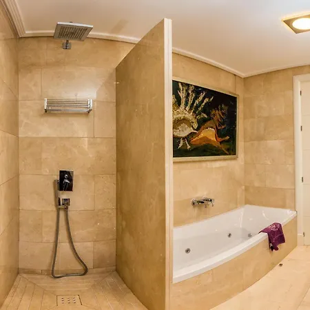 Апартаменты 2 Bedroom With Pool In The Heart Of Puerto Banus Марбелья